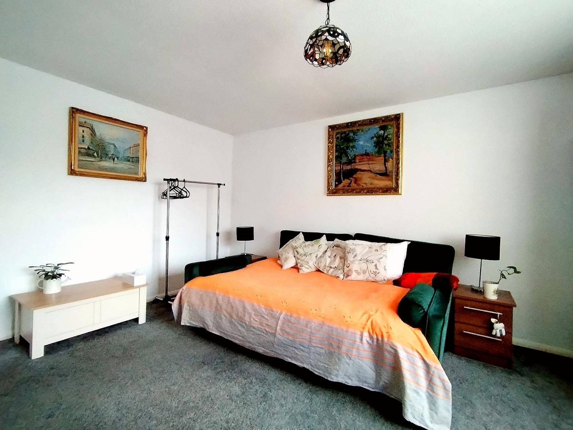 Home Away Home Near Heathrow Airport Cowley  Esterno foto